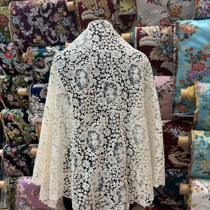 Mantilla mediana Valeria Adriluc
